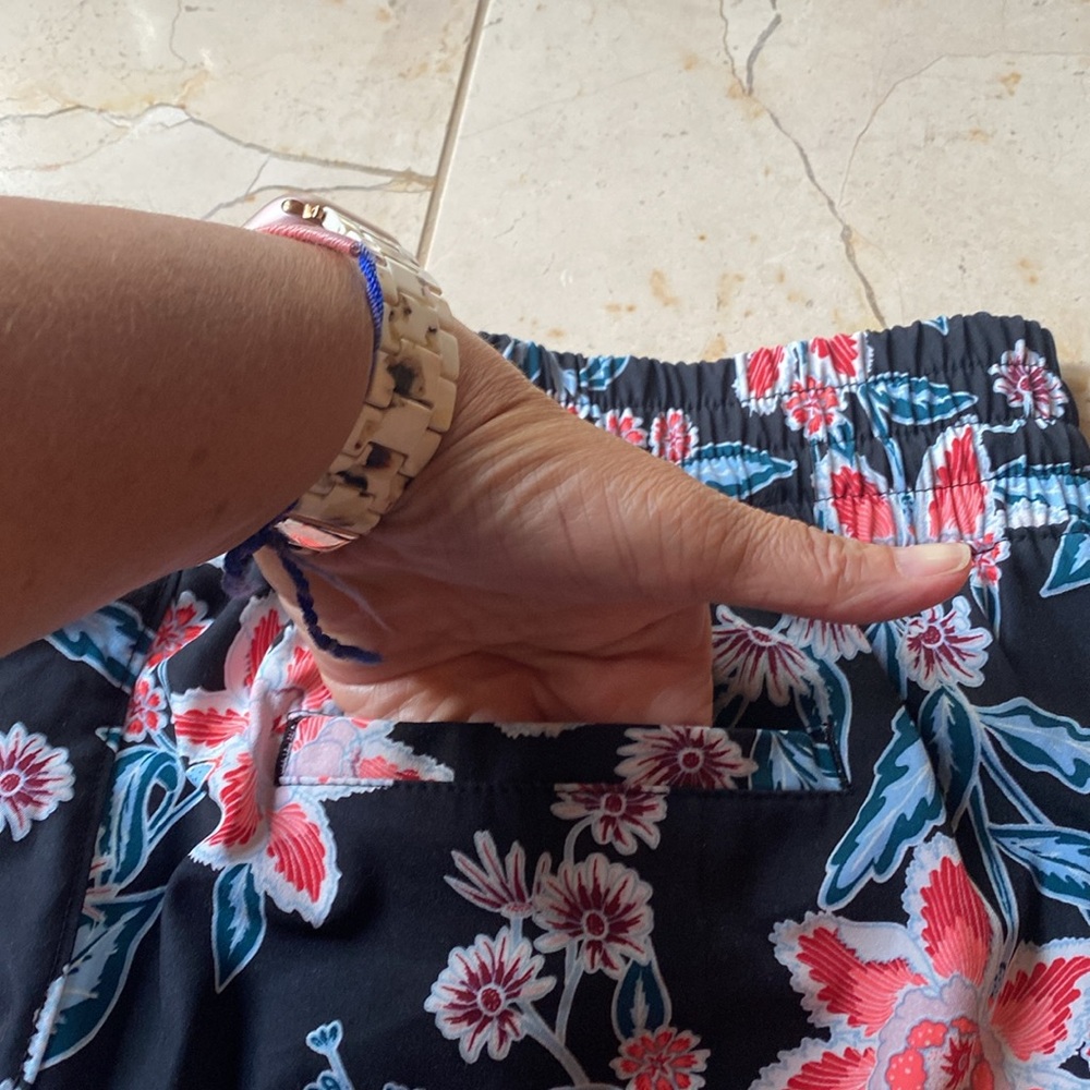 Old Navy swim short - Picture 5 of 7